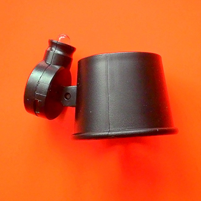 กล้องซ่อมนาฬิกา แว่นขยาย10 เท่าตัวกล้องทำพสาสติกสีดำอย่างดีตัวกล้องมีน้ำหนักเบามากมีไฟLEDส่องสว่าง 