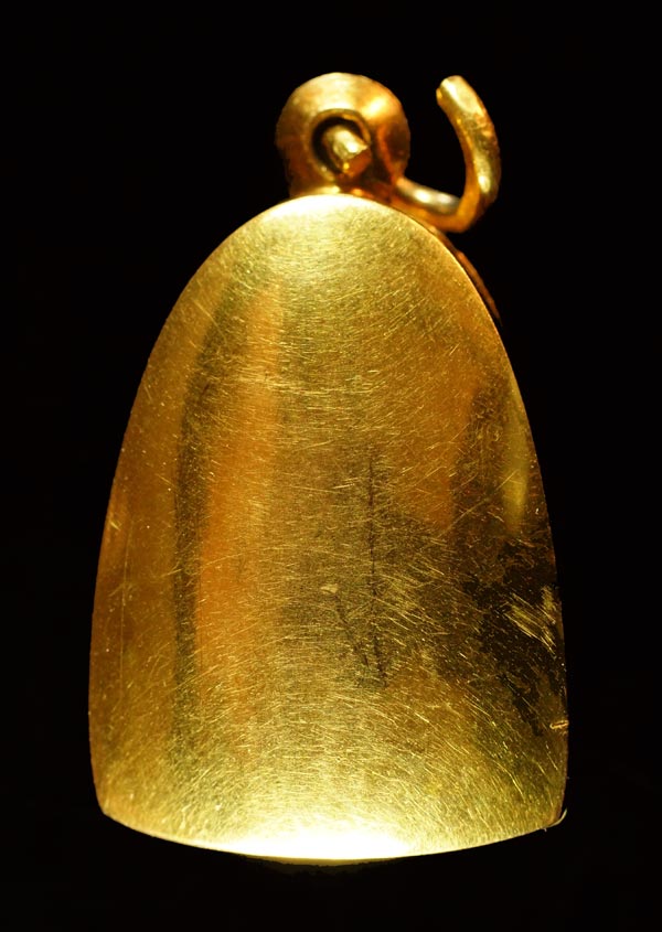 ตลับทอง มือสอง ใส่รูปเหมือน หนัก 22.5 กรัม ด้านใน สูง 3 ซม.ก ว้าง 2.5 ซม.