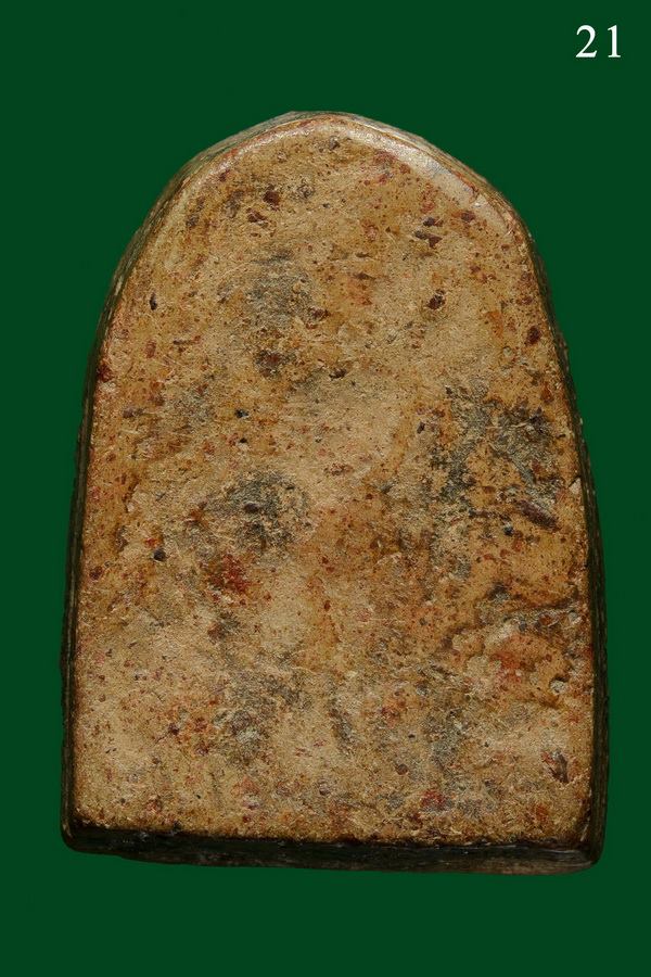 พระกรุเนื้อดินพิมพ์ซุ้มกอใหญ่มีกนกข้าง กรุฝั่งทุ่ง จ. กำแพงเพชร  (เคาะเดียวคับ)