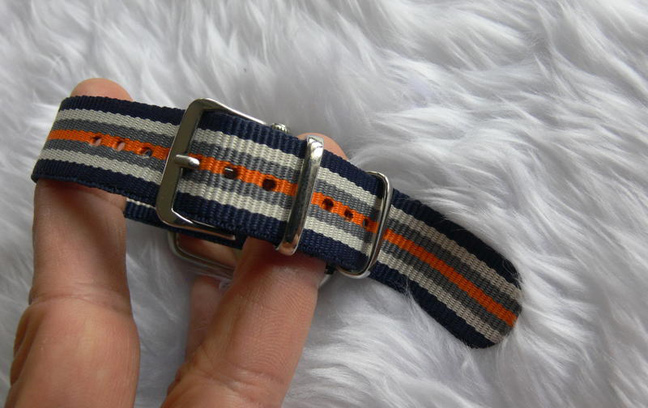 นาฬิกา Bambini ของแท้ Stainless Steel Case สวยๆ สายนาโต้ เข็มสปอร์ตส้ม พร้อมเข็มวินาทีแยก