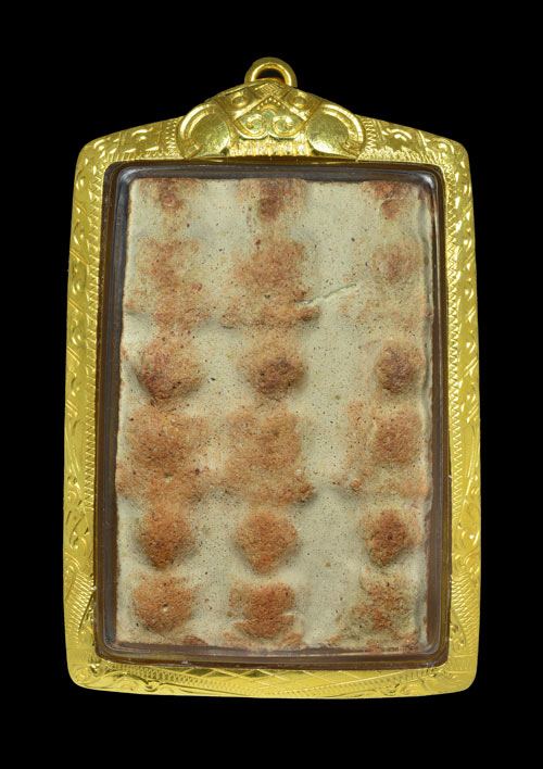 พระกรุนาดูนตัด9 จ.มหาสารคาม พิมพ์ตุ๊กตา+เลี่ยมทองหนาหนาครับ