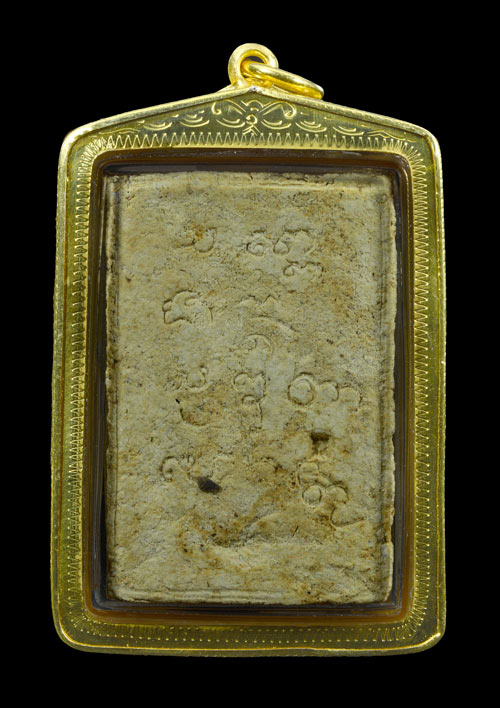 พระผงมงคลเกษม2 หลวงพ่อเกษม สุสานไตรลักษณ์ จ.ลำปาง 2517 สภาพสวย+เลี่ยมทอง+บัตรรับรองครับ