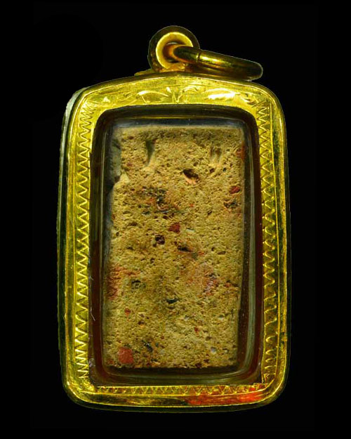 พระกรุนาดูนตัดเดี่ยว จ.มหาสารคาม พิมพ์เจ้าเงาะ(องค์ใหญ่ ยอดขุนพล)+เลี่ยมทองครับ