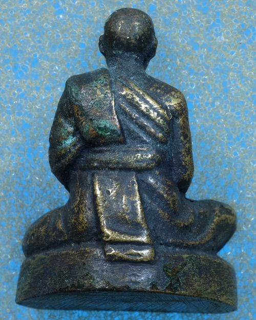 รูปหล่อหลวงพ่อเงิน วัดดอนยายหอม จ.นครปฐมปี2500เนื้อทองเหลืองรมดําหนังสือเล็กมีบัตรรับประกัน/วบ01