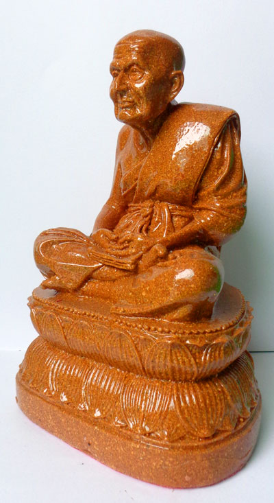 หลวงพ่อทวด หน้าตัก 5 นิ้ว เนื้อกระเบื้องหลังคาโบส รานละเอียดคมชัด  สวยมากครับ