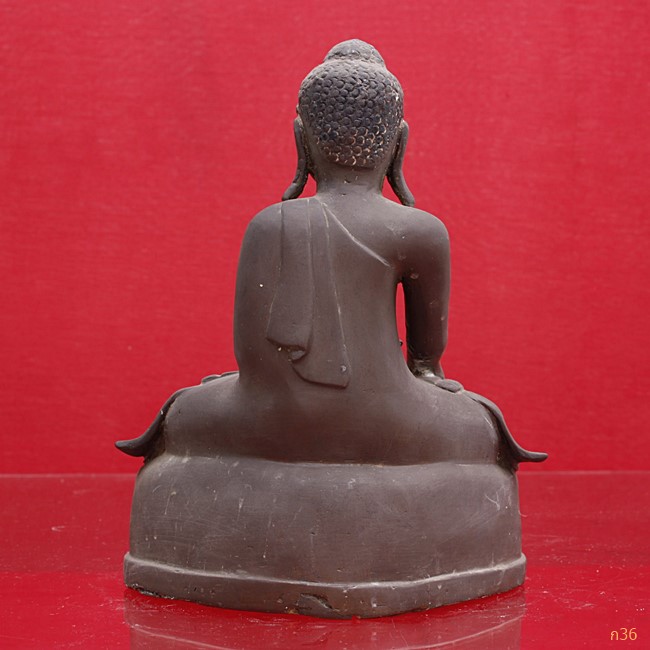 พระบูชาศิลปะพม่า มีดิน