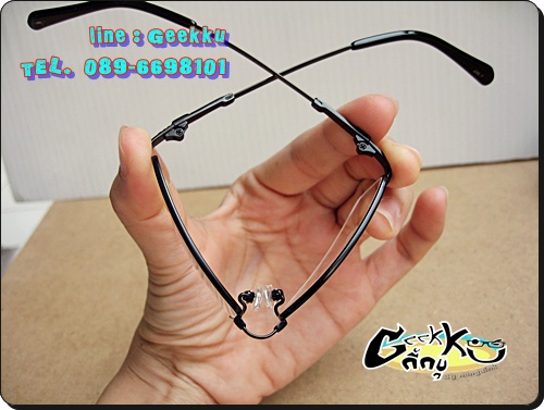  กรอบแว่นตา SAFARI **ของแท้ ** ทรงครึ่งกรอบสีดำ ทำจาก TiTANIUM โค้ง ดัด บิด งอได้