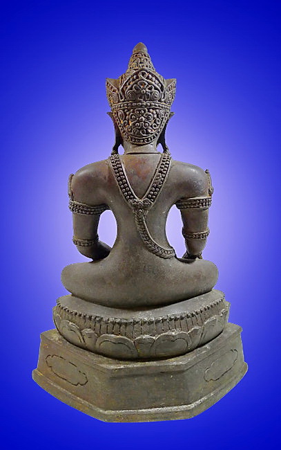 พระบูชาทรงเครื่อง ศิลปะสมัยเก่า