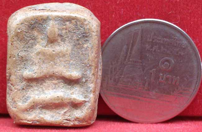 *พิมพ์ทรงเม่น เนื้อดินเผา กรุวัดโพธิ์บางปะอิน*