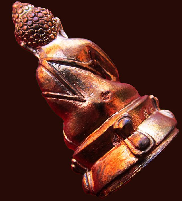 พระกริ่งมงคล รุ่นสร้างบารมี เนื้อนวะกันอุดผง หลวงปู่บัว ถามโก วัดเกาะตะเคียน จ.ตราด ออกวัดแหลมกลัด