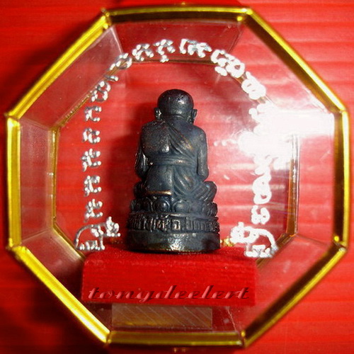 รูปหล่อบูชาหลวงพ่อทวด วัดช้างให้ แบบแขวนหน้ารถ สวยมากค่ะ