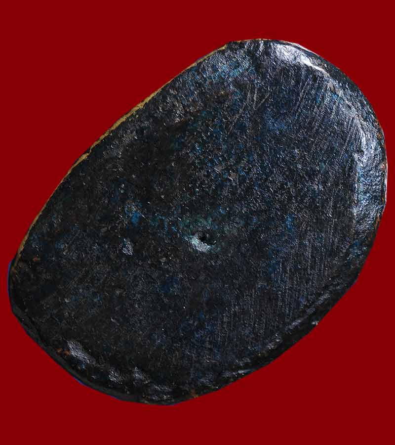 หลวงพ่อเงิน วัดบางคลาน จังหวัดพิจิตร รุ่นปืนแตก พิมพ์ไตรมาส ปี ๒๕๒๘  (๒)