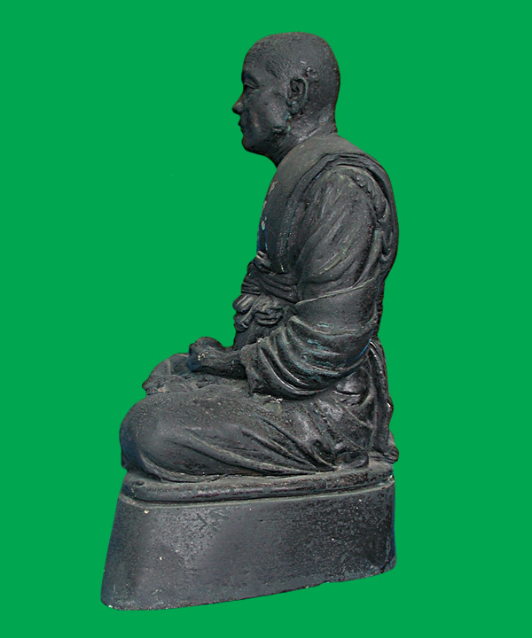 รูปหล่อบูชารุ่นแรก พระครูปลัดฝุ่น (เตี้ย) วัดสามเอก เดิมบางนางบวช สุพรรณบุรี สร้างปี... เคาะเดียวแดง