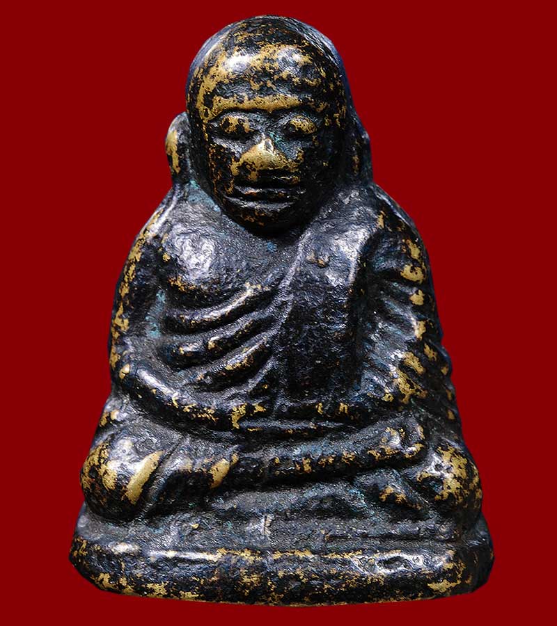 หลวงพ่อเงิน วัดบางคลาน จังหวัดพิจิตร รุ่นปืนแตก พิมพ์ไตรมาส ปี ๒๕๒๘  (๒)