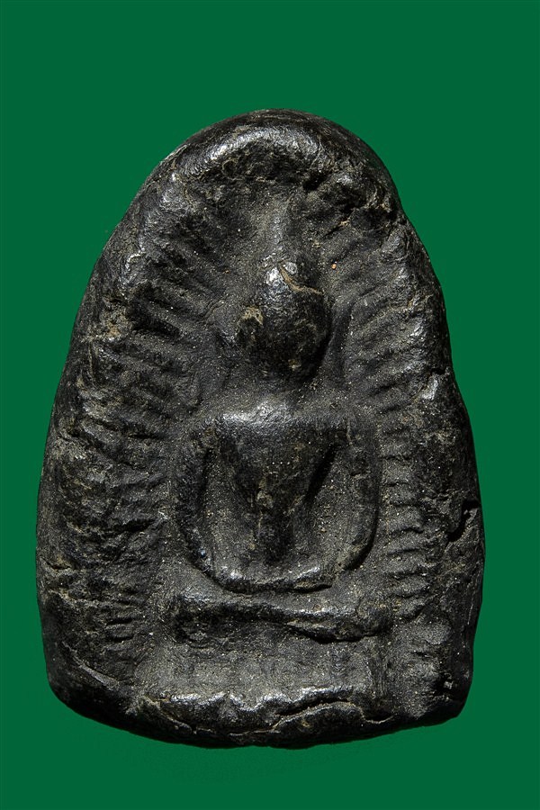 พระกรุวัดสร้อยทอง เคาะเดียวแดงครับ