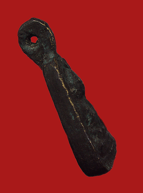 เหรียญจอบใหญ่ หลวงพ่อเงิน วัดบางคลานใต้ ปืนแตก ปี 2528