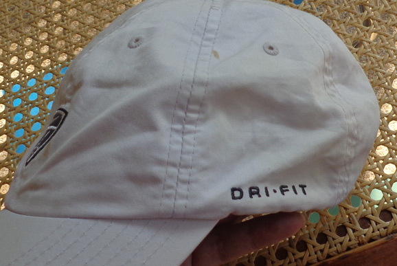 หมวก NIKE ของแท้ครับ รุ่น DRI . FIT 