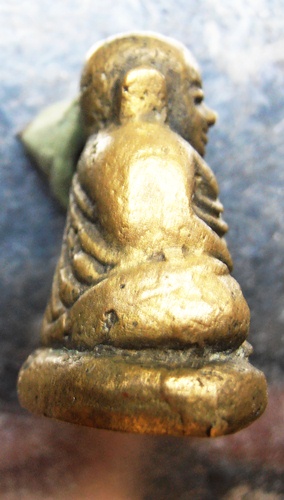 รูปหล่อหลวงพ่อเงิน หลวงพ่อพิธ วัดฆะมัง พิมพ์นิยมครับเก่าๆสวยๆครับ