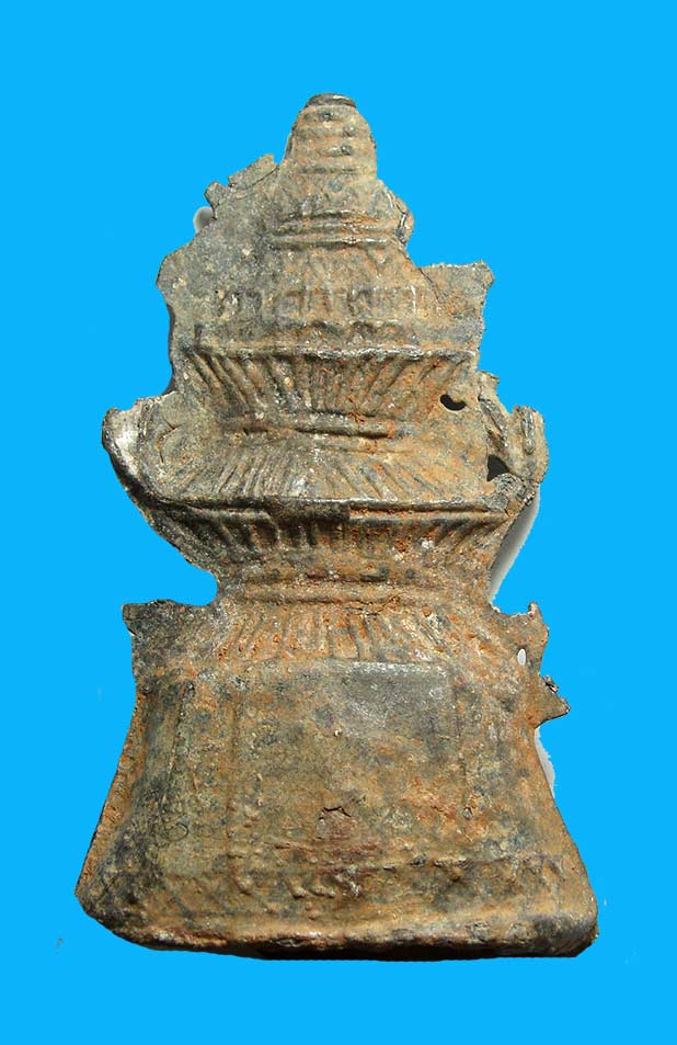 พระเชียงรุ้ง เนื้อตะกั่วสนิมแดง