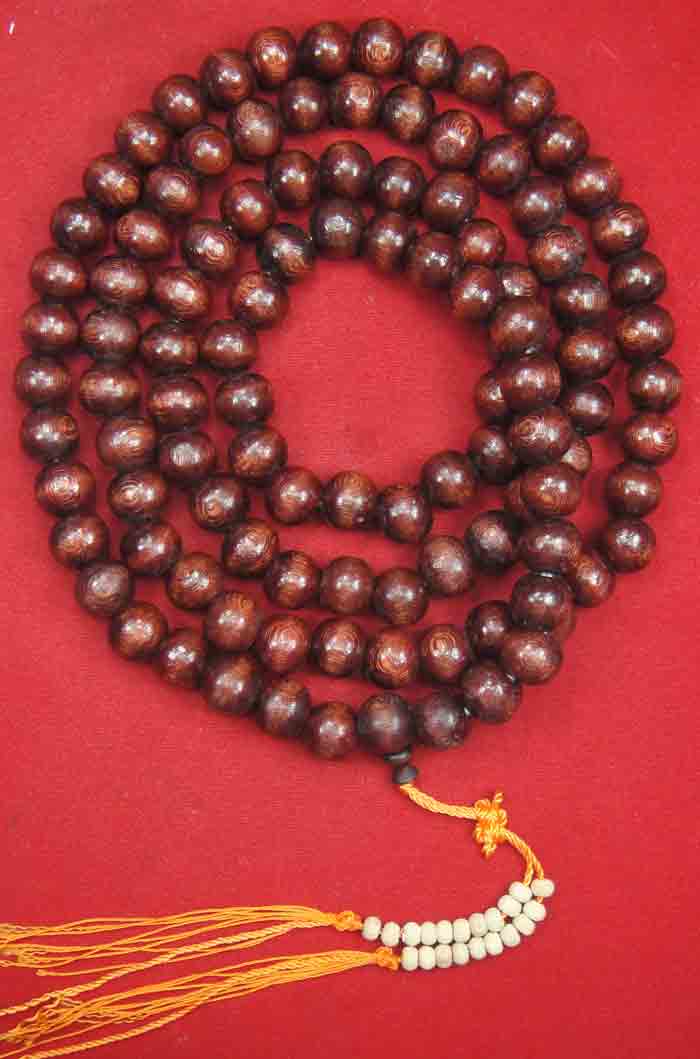 (((วัดใจเคาะเดียวแดง)))สร้อยประคำไม้มะยม ความยาว 52 นิ้ว เส้นผ่าศูนย์กลาง 14 ม.ม.สร้อยประคำเม็ดไม้มะ