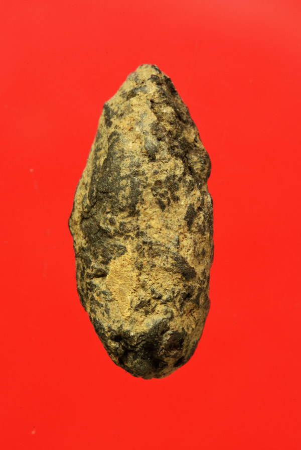 พระเม็ดน้อยหน่า เนื้อดิน หลังไม่มียันต์