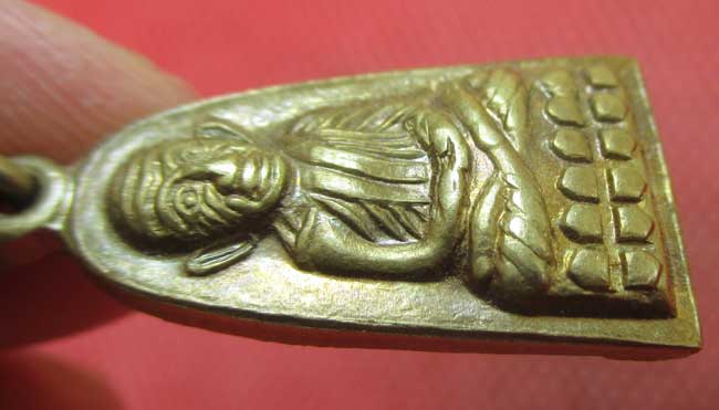 	เหรียญหลวงปู่ทวด รุ่น ทะเลซุง พิมพ์กลาง บัวหก "เนื้ออัลปาก้า" ปี 2508 ผิวเดิม 