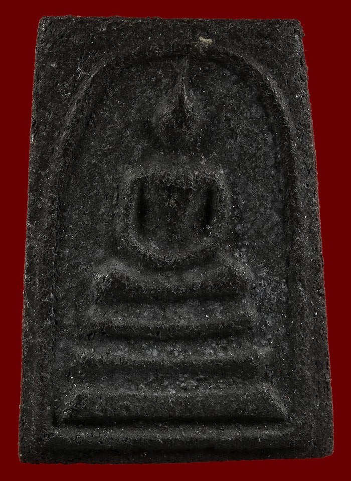 พระผงญาณวิลาส พิมพ์สมเด็จ หลวงพ่อแดง วัดเขาบันไดอิฐ เนื้อดำ (นิยม)