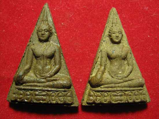 พระนางพญา หลังยันต์ครู หลวงปู ่คำพันธ์ เนื้อเกสร ปี 42 ที เดียว 2 องค์ ราคาเบา ๆๆ 