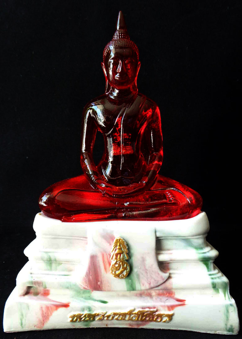 ชุดสวยๆ พระโสธรประจำวัน 5สี สวยมากครับ 5นิ้ว ลายละเอียดคมชัดสวยงาม ฝังพระแก้วมรกฤด้วย รีบนะครับ ราคา