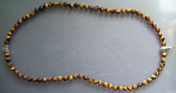 สร้อยหินตาเสือ(ไทเกอร์อาย) หัวขุนสแตนเลส แขวนพระหน้าหลัง เม็ดหินตาเสือขนาด 8 ม.ม. ความยาวสร้อย 24 นิ