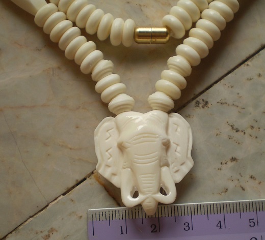 สร้อยกระดูกช้าง  ห่วงกลางหัวช้าง  เคาะเดียว 