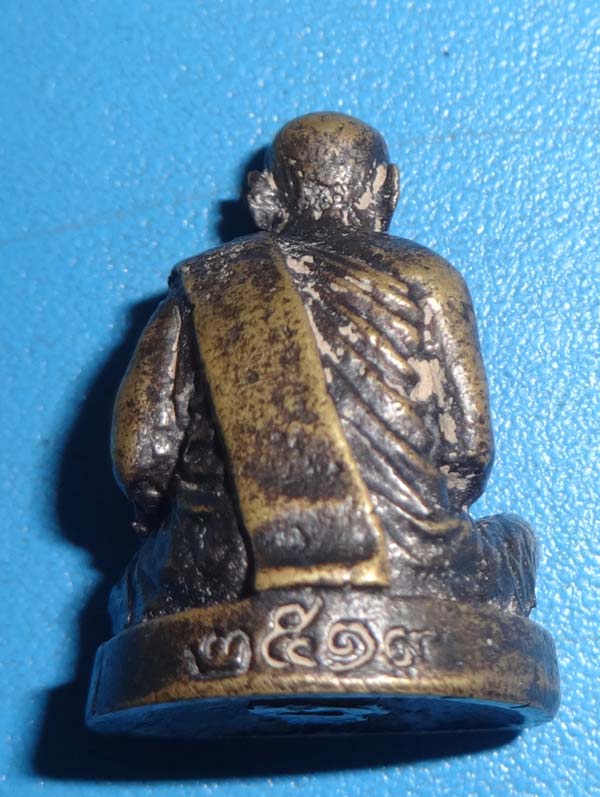 รูปหล่อหลวงพ่อสวาสดิ์ วัดห้วยร่วม อ.หนองบัว จ.นครสวรรค์ รุ่น2 ปี 2519