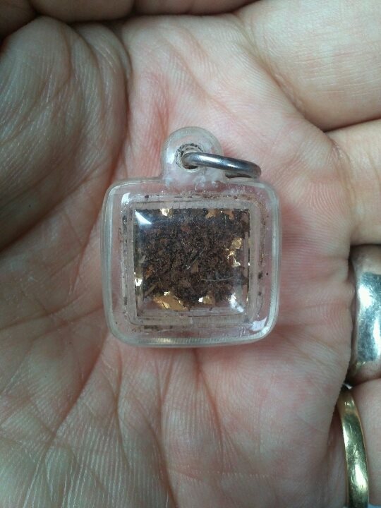 ยาเส้น หลวงพ่อสงฆ์ วัดเจ้าฟ้าศาลาลอย จ.ชุมพร เลี่ยมกันน้ำ