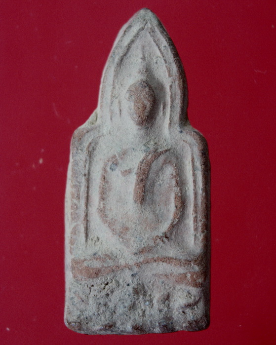 พระกรุวัดเลียบ กทม. พิมพ์สมาธิบัว 2 ชั้นเนื้อดิน