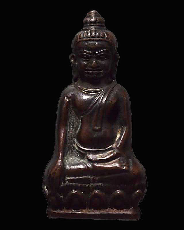 พระหูยาน หลัง จปร. รุ่นปืนแตก วัดราชบพิธ ปี ๒๕๑๓ พิธีพุทธาภิเษกใหญ่ ในหลวงเสด็จทรงเททอง เกจิดัง 