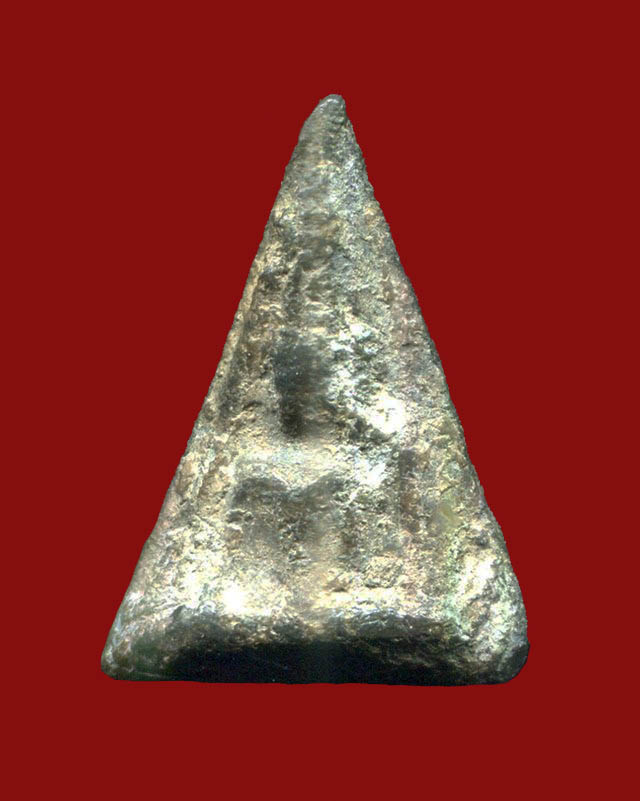 ถูกสุด สะดุดใจ...พระพิจิตรสามเหลี่ยม ข้างเรียบ จ.พิจิตร เนื้อชินเงิน สวยเดิม