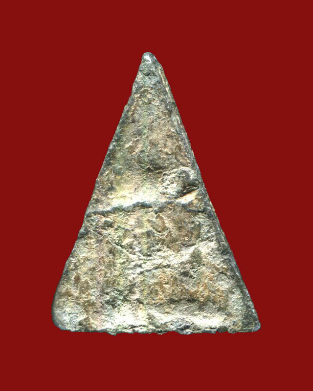 ถูกสุด สะดุดใจ...พระพิจิตรสามเหลี่ยม ข้างเรียบ จ.พิจิตร เนื้อชินเงิน สวยเดิม