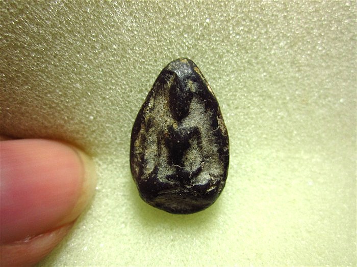 นางขนนกเนื้อดำกรุเตาทุเรียง สุโขทัย 