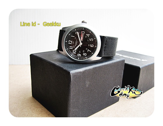 นาฬิกา Eyki Overfly สายผ้าสีดำรองหนังนุ่มด้านใน พร้อมกล่อง