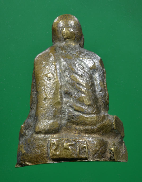 รูปหล่อโบราณหลวงพ่ออินทร์ วัดเกาะหงษ์