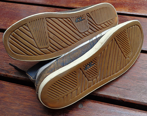 รองเท้า DIESEL ของแท้ เบอร์ 42 ครับ