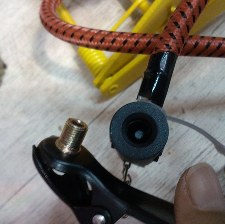 ที่สูบลมแบบเท้าเหยียบ ลูกสูบคู่ ลมเต็มเร็วทันใจ