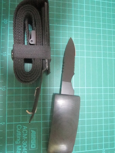 ขายมีดซ้อนในหัวเข็มขัดของหน่วยรบราคาเบาๆๆ 550