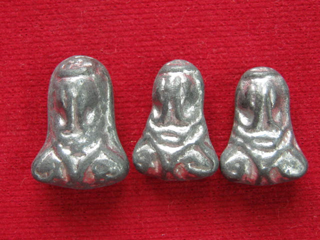 พระรอด วัดโคนอน 2515...ตะกั่ว 3 องค์...หลวงปู่โต๊ะ วัดประดู่ฉิมพลี กทม.เสก...ไม่แพง ครับ