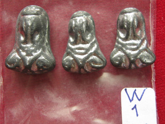 พระรอด วัดโคนอน 2515...ตะกั่ว 3 องค์...หลวงปู่โต๊ะ วัดประดู่ฉิมพลี กทม.เสก...ไม่แพง ครับ