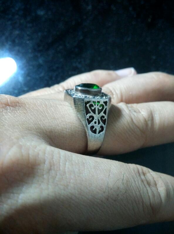 แหวนเงินแท้ ฝังพลอย สวยงาม ถูกๆครับ