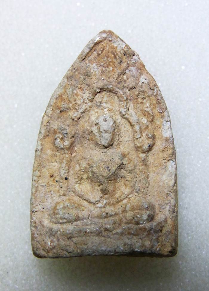 พระผงรุ่นสรงน้ำ สมเด็จพระพุทธโฆษาจารย์(เจริญ) พ.ศ.2487