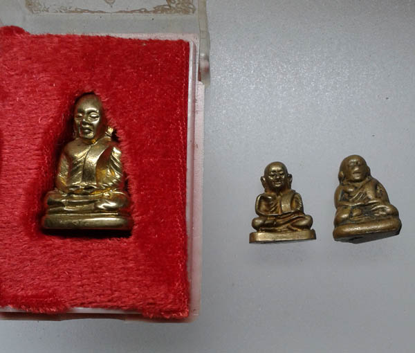 +++เคาะเดียว 3 องค์ รูปหล่อหลวงพ่อเงิน 