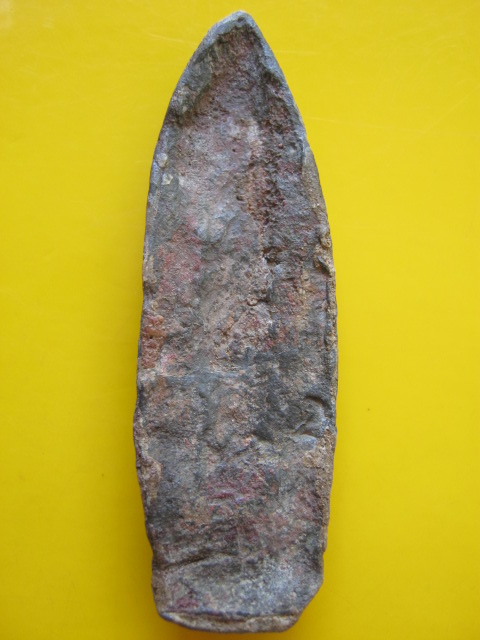 พระร่วงยืนสนิมแดง 