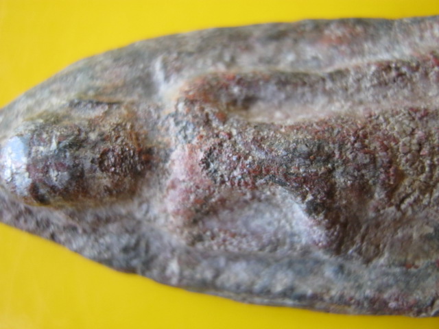 พระร่วงยืนสนิมแดง 